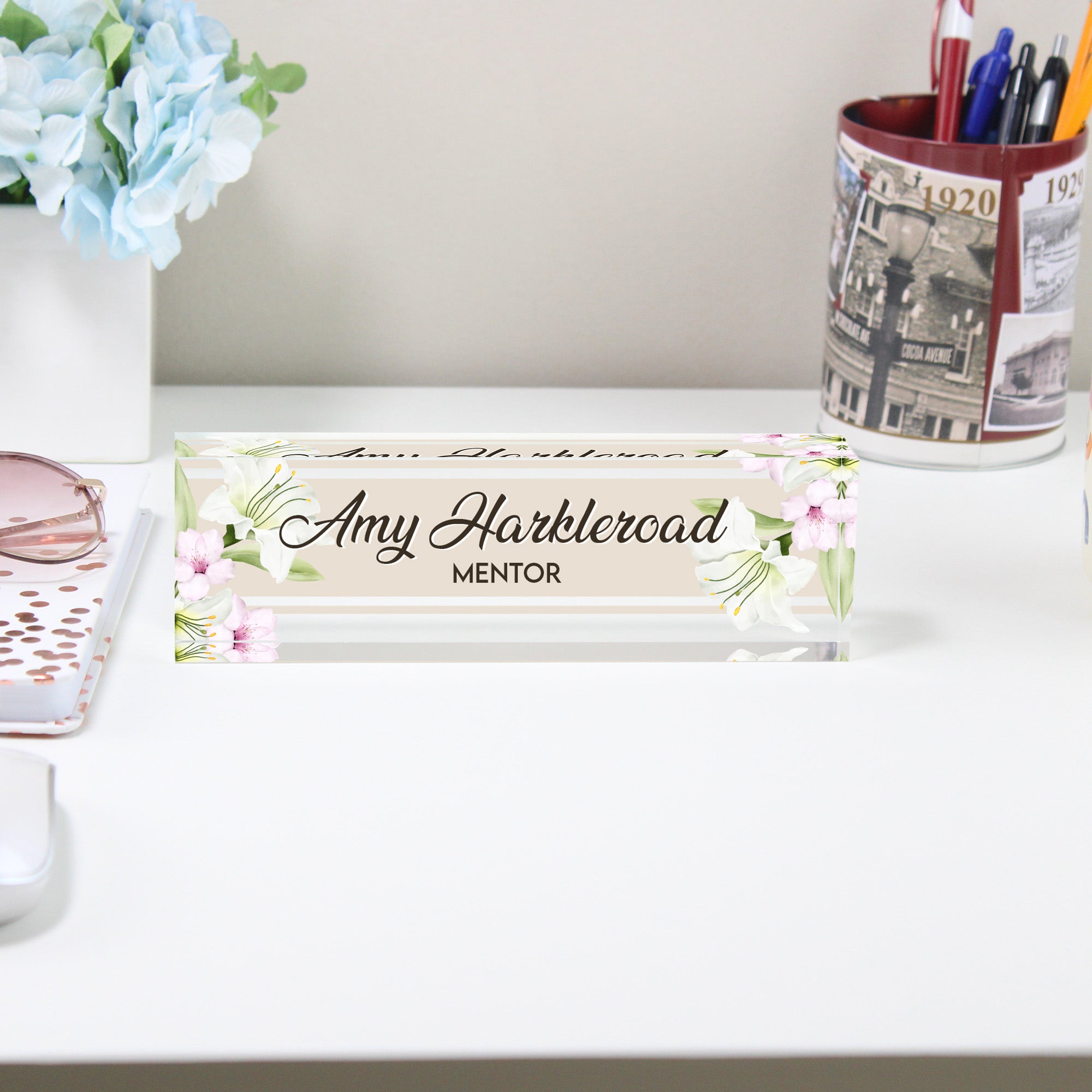 Personalized Floral Acrylic Desk Name Plate - Elegant Mentor Gift with Custom Name Engraving - Image 2