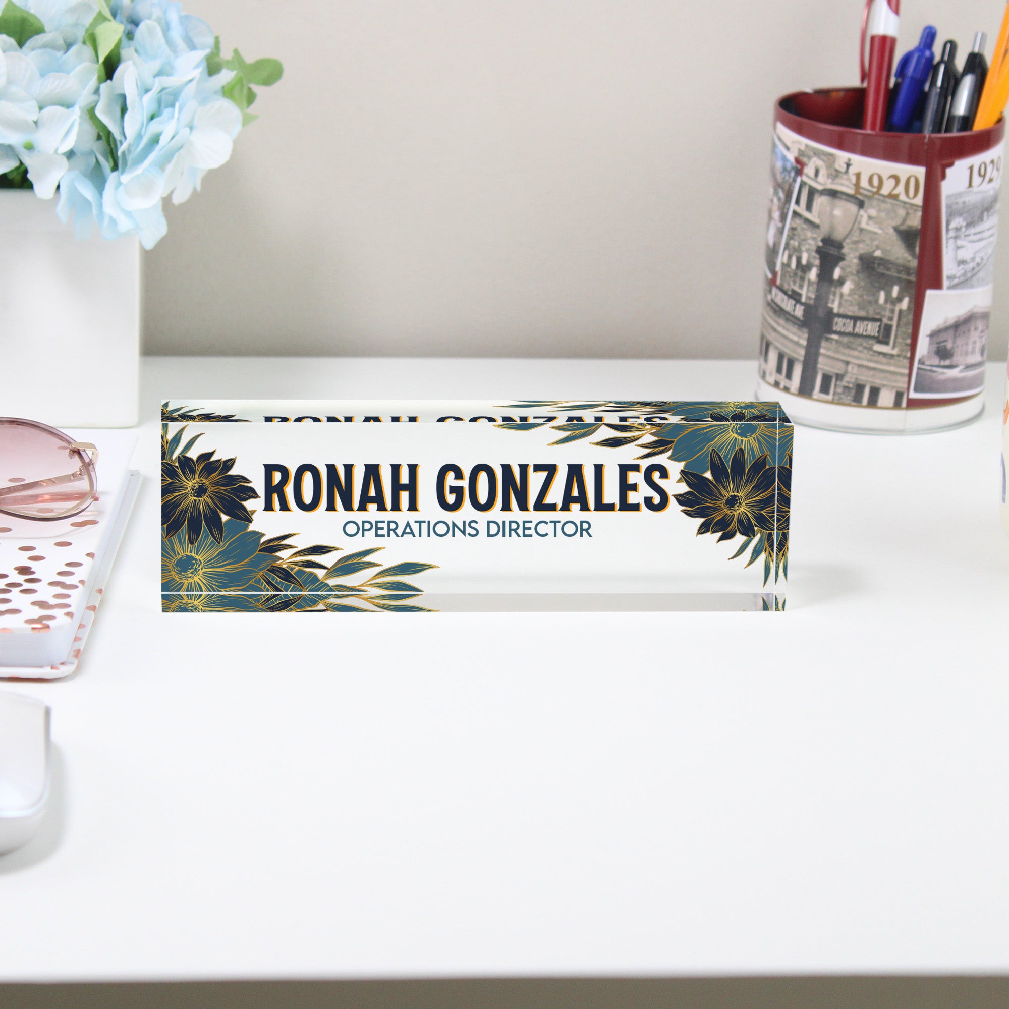 Customizable Acrylic Desk Name Plate with Elegant Floral Design – Perfect Gift for Executives and Home Offices - Image 2