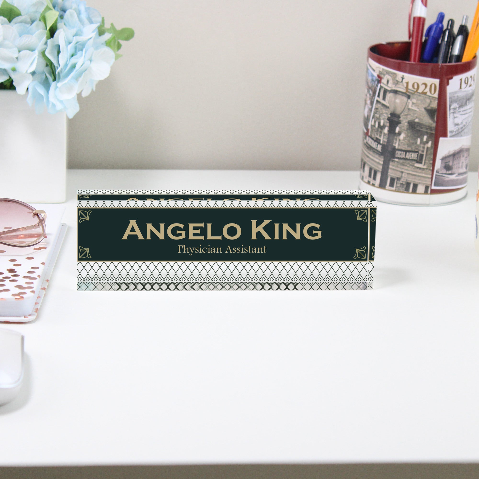 Personalized Acrylic Desk Name Plate – Elegant Handmade Design for Professionals and Gift-Giving - Image 2