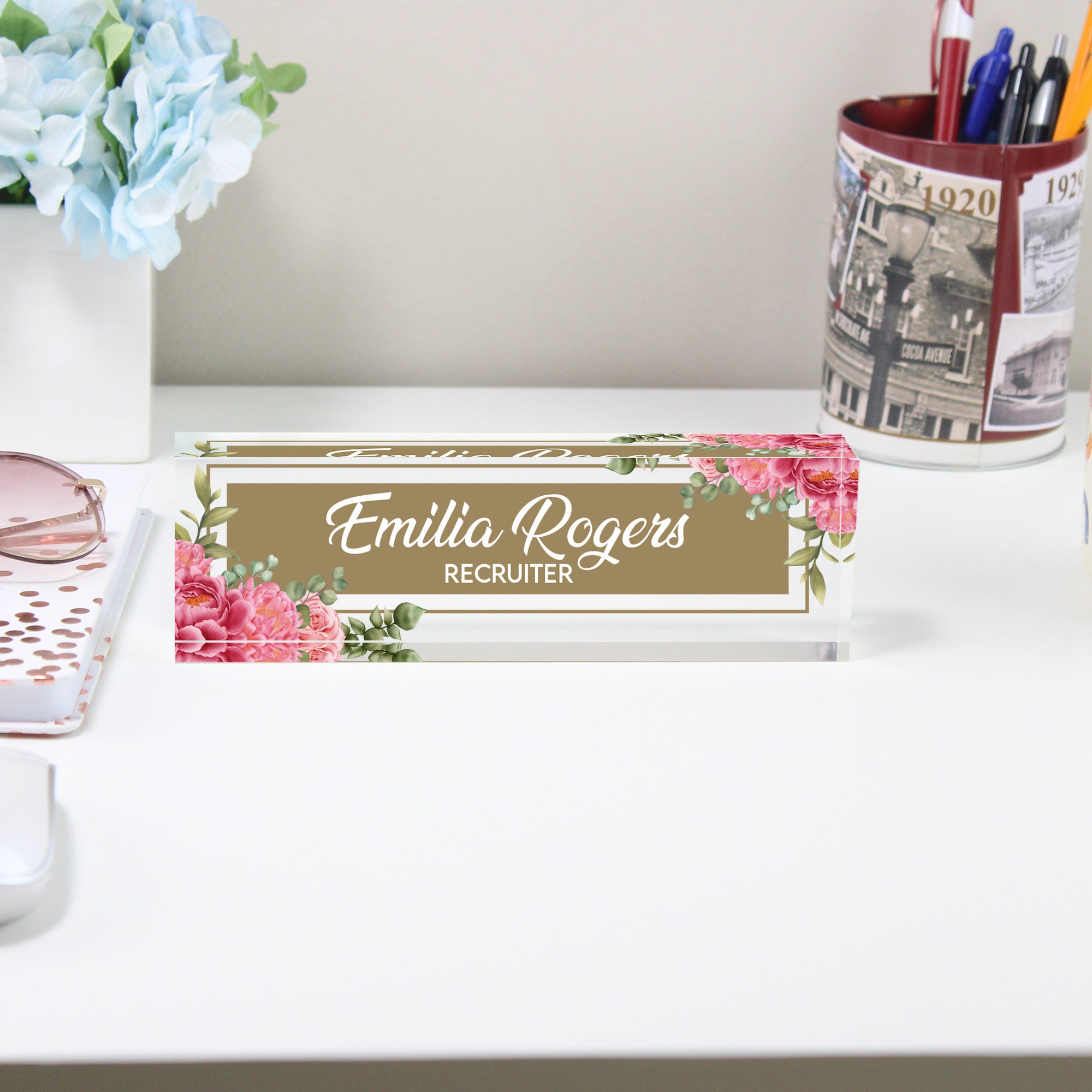 Customized Acrylic Desk Block - Elegant Floral Design with Personalization for Recruiters - Perfect Gift for Professionals - Image 2