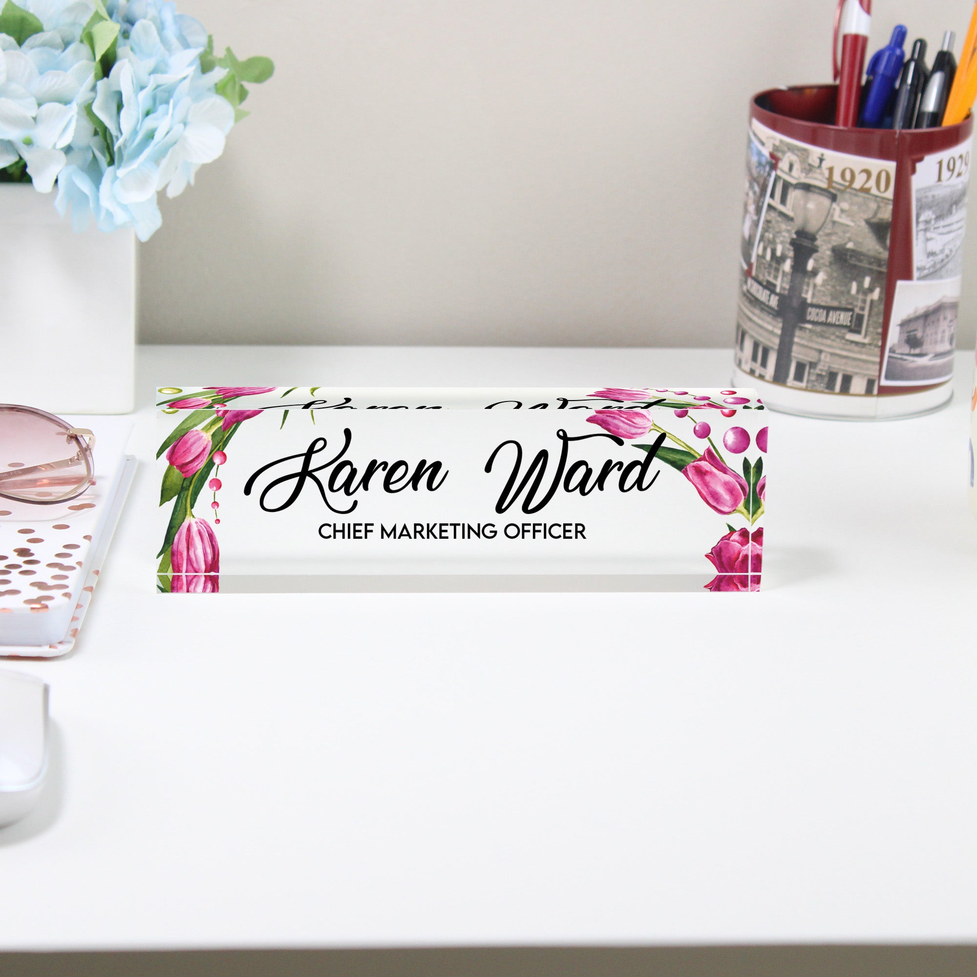 Personalized Floral Acrylic Desk Nameplate - Custom Office Decor with Elegant Script for Gift-Giving - Image 2