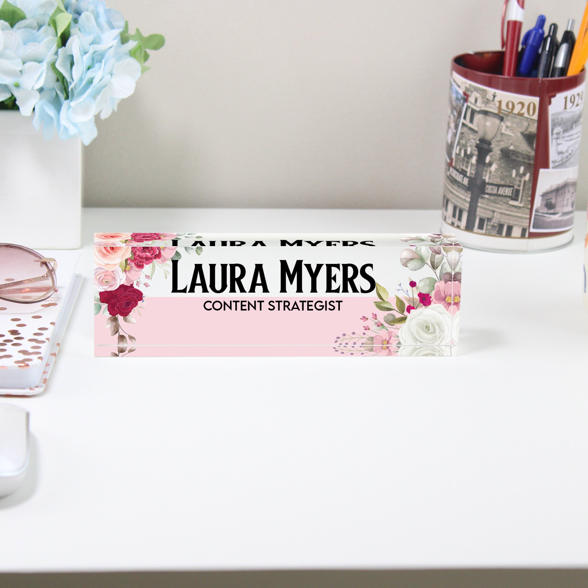 Exquisite Personalized Floral Acrylic Desk Nameplate - Customized Gift for Content Strategists, Crafted with Love - Image 2