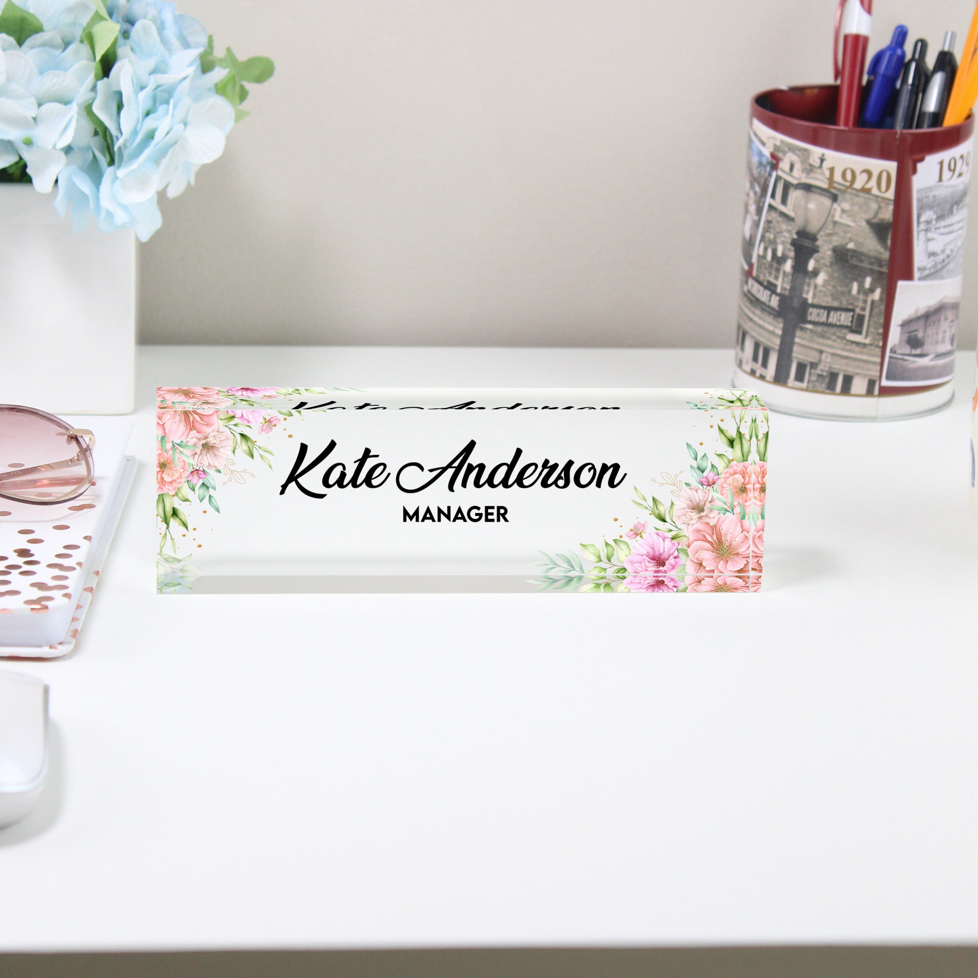 Personalized Floral Acrylic Desk Name Plate for Managers – Custom Office Decor with Elegant Floral Design - Image 2