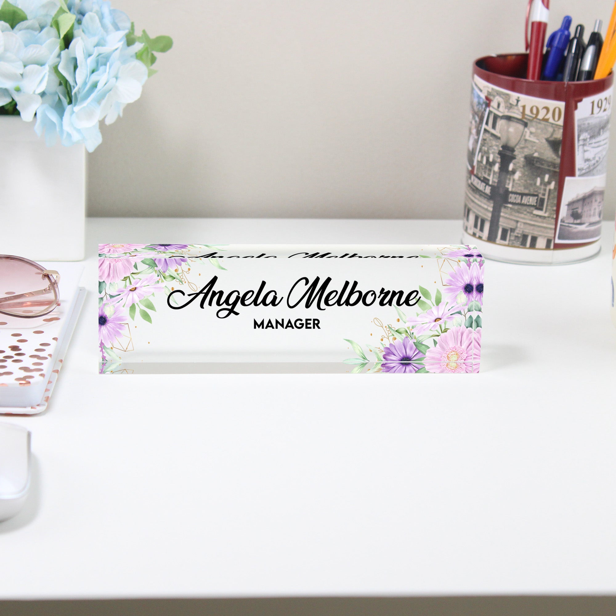 Personalized Acrylic Desk Nameplate with Floral Design - Custom Office Decor for Managers and Leaders - Image 2