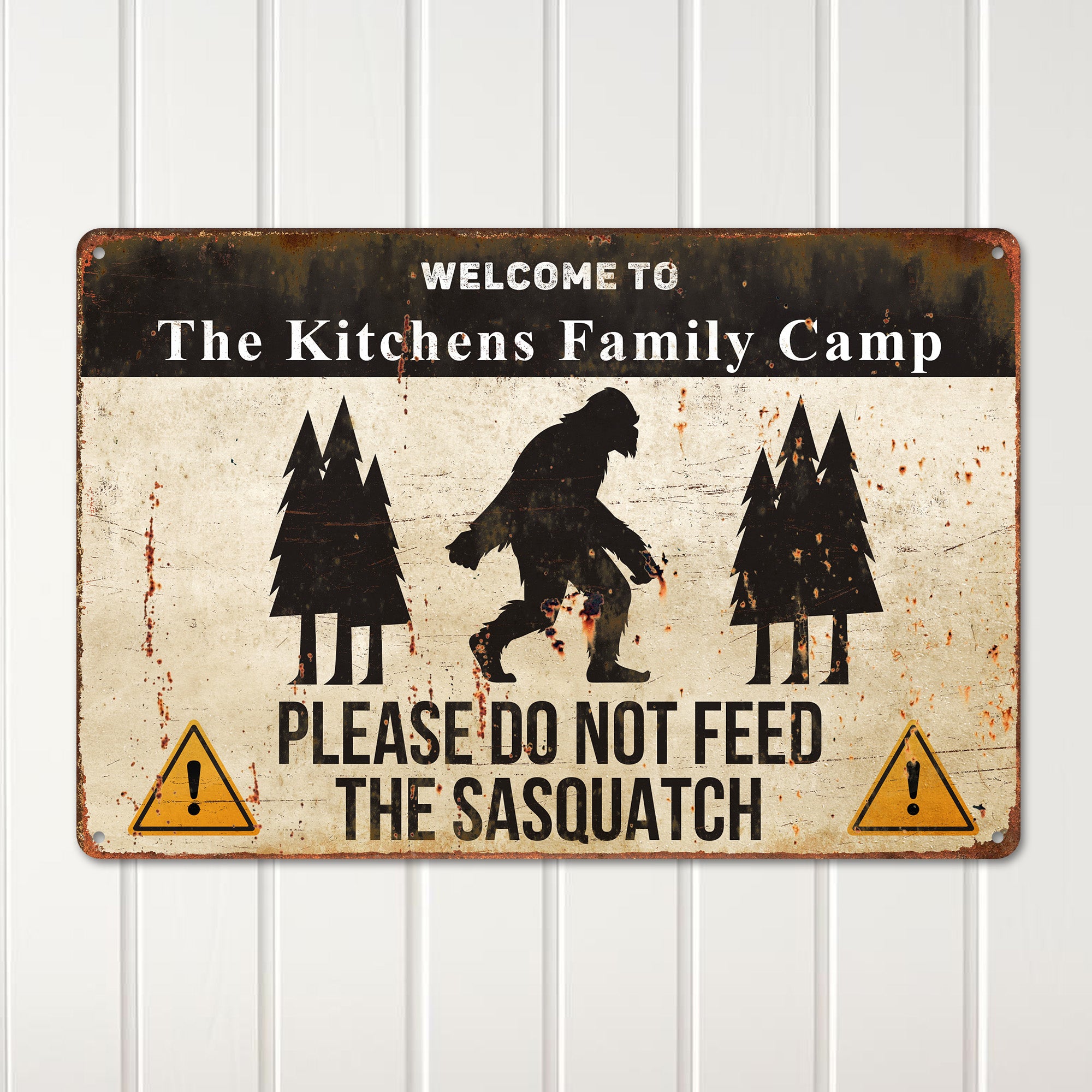 Personalized Metal Sign for Nature Lovers - Vintage "Do Not Feed the Sasquatch" Decor for Outdoor Enthusiasts and Family Camps - Image 2