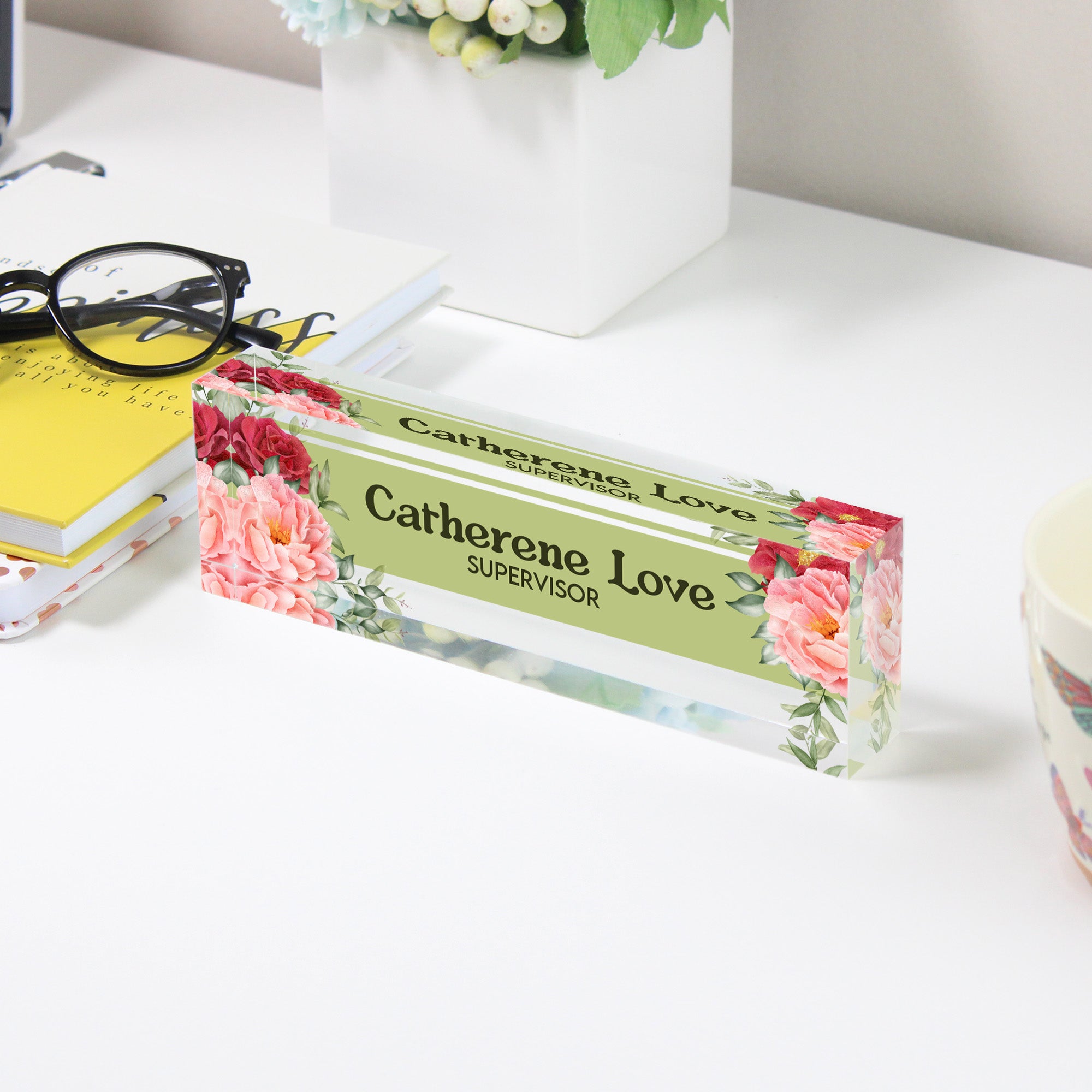 Personalized Floral Acrylic Desk Name Block - Elegant Office Decor for Supervisors, Gifts for Women, Custom Nameplate - Image 3