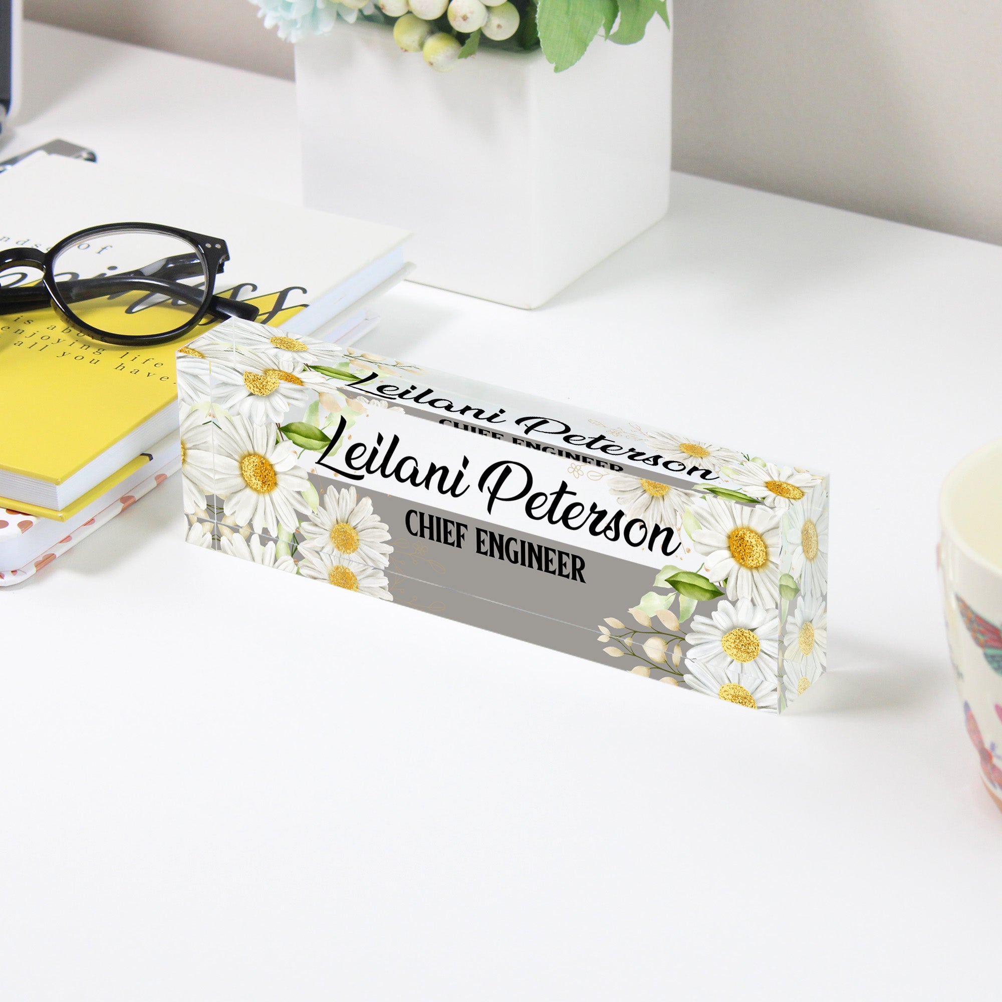 Personalized Floral Acrylic Desk Name Plate - Custom Engraved with Daisies Design for Office, Boss, or Gift - Image 3