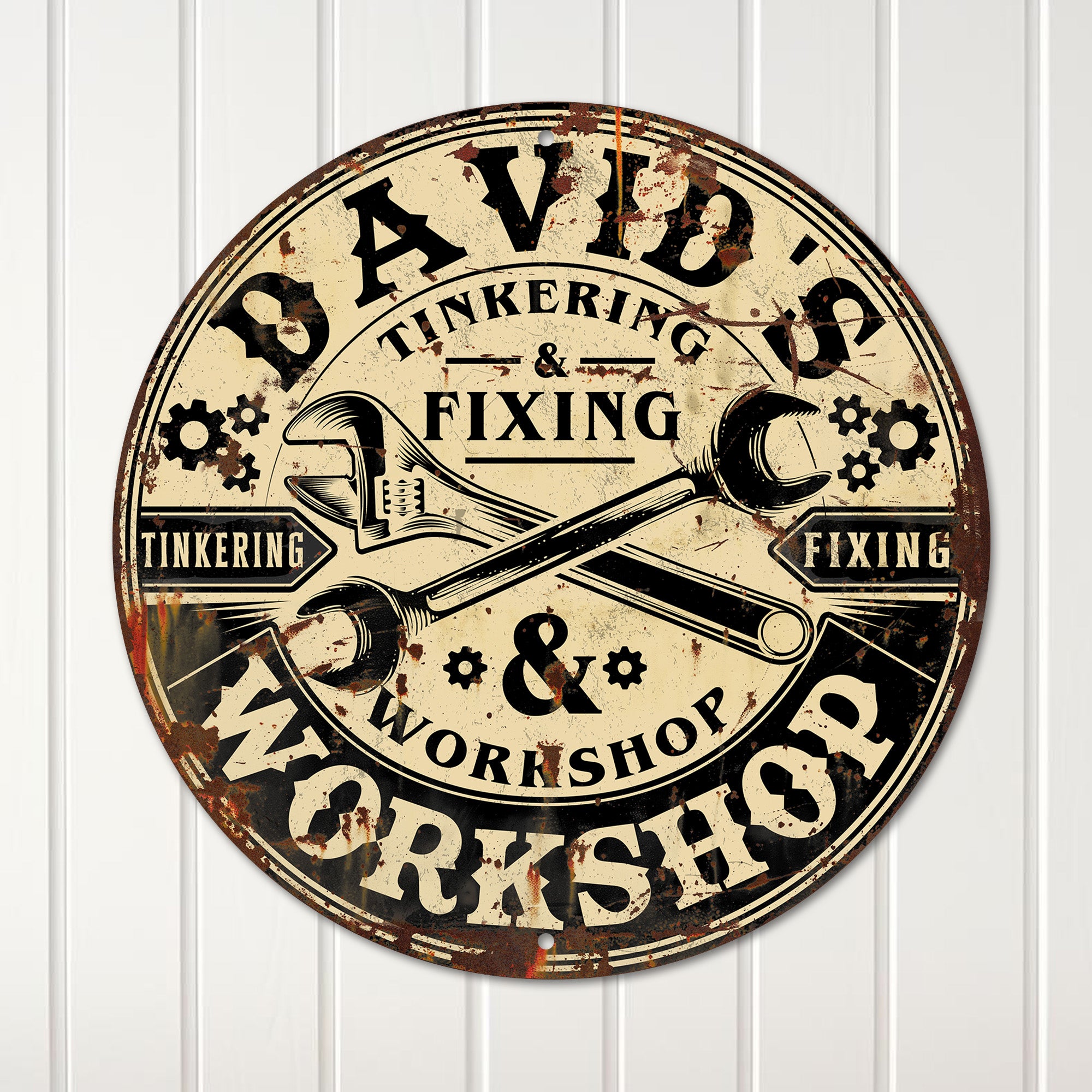 Personalized Round Metal Workshop Sign - Customizable Tinkering & Fixing Design for Craft Enthusiasts and Gift Giving - Image 4