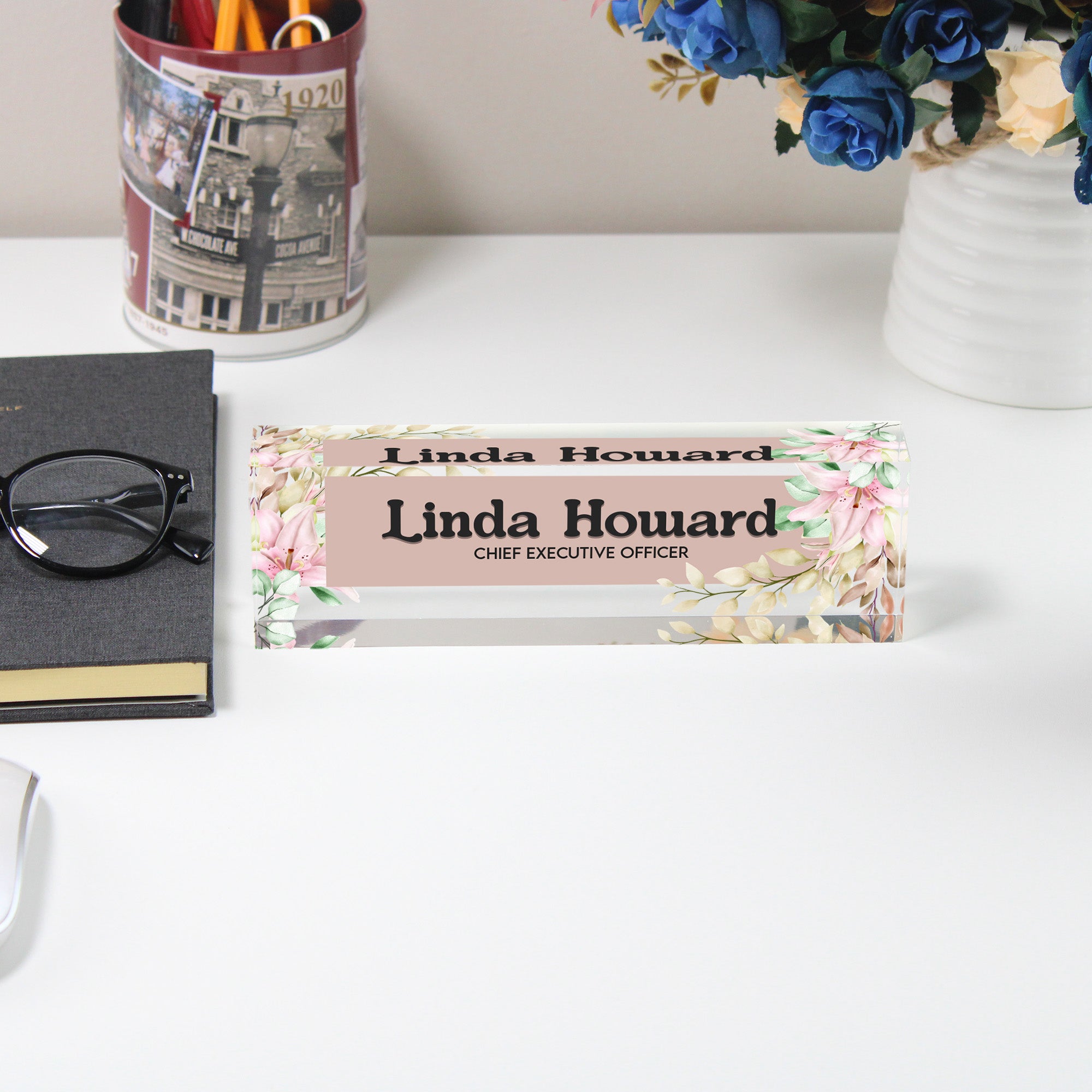 Personalized Floral Acrylic Desk Name Plate – Elegant Handmade Gift for Executives and Professionals - Image 5